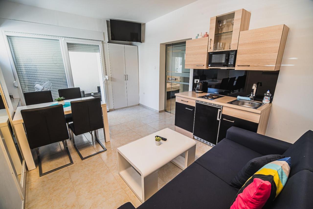 Downtown Park Apartments With Balcony Vodice Esterno foto