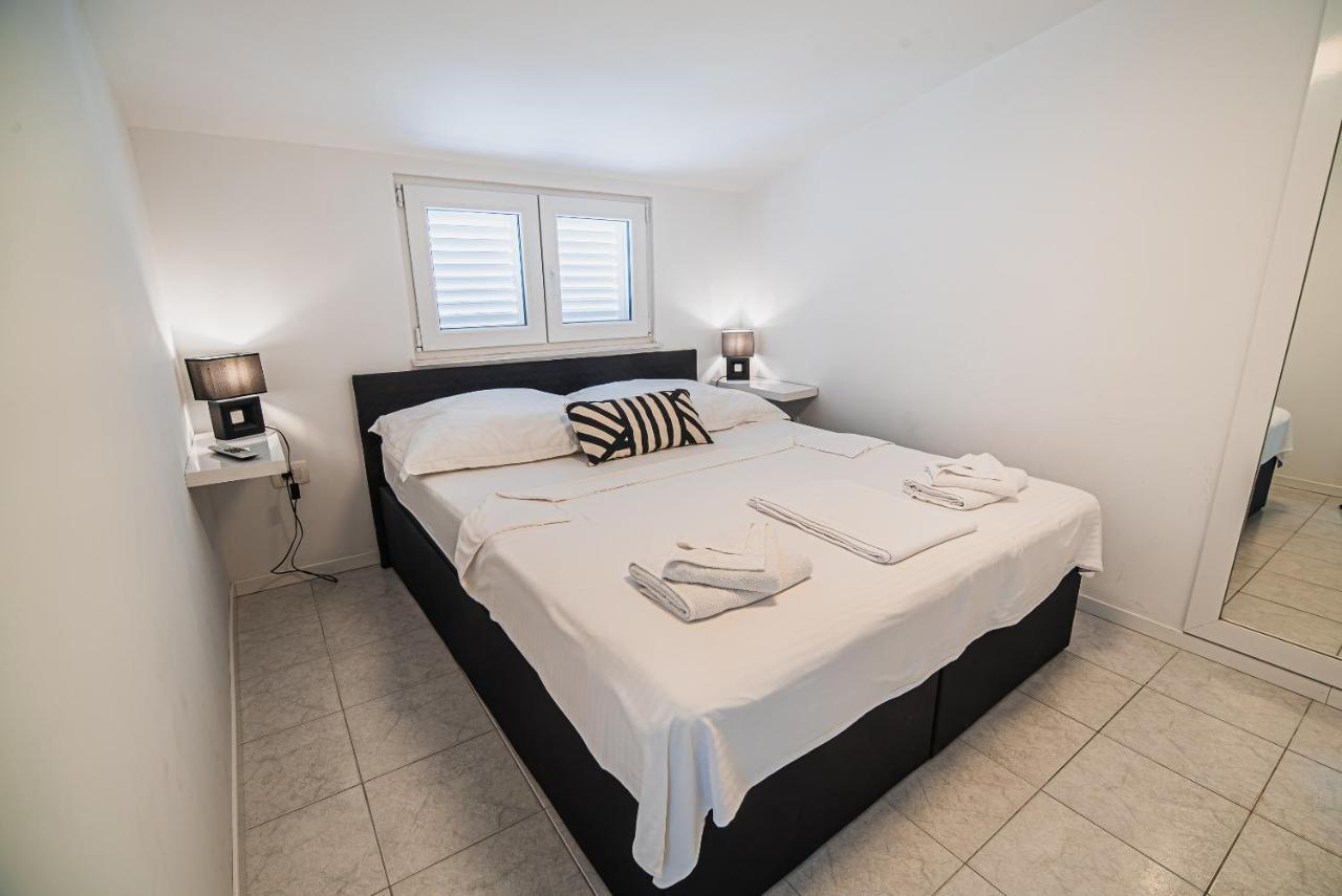 Downtown Park Apartments With Balcony Vodice Esterno foto