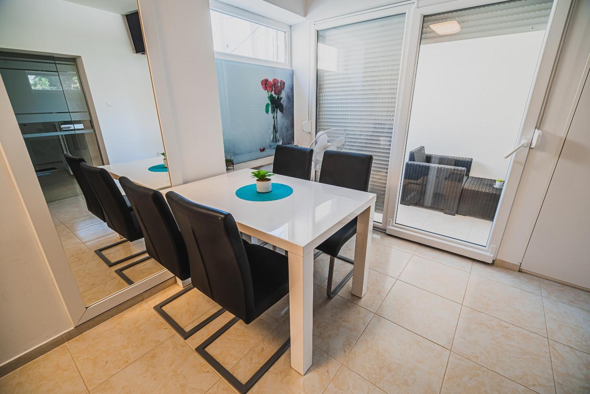 Downtown Park Apartments With Balcony Vodice Camera foto
